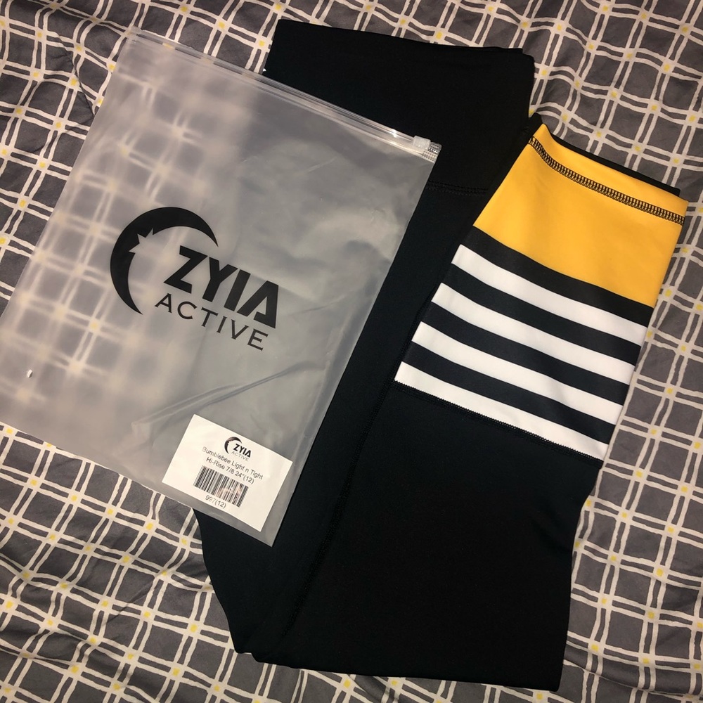 Active USA Black & Yellow Striped High-Waist Leggings